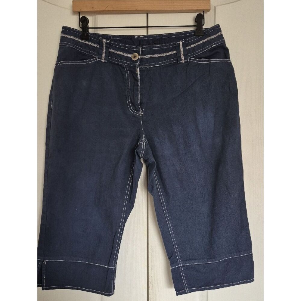 Women’s Dark Blue Cropped Jeans with Contrast Stitching - Picture 4 of 16